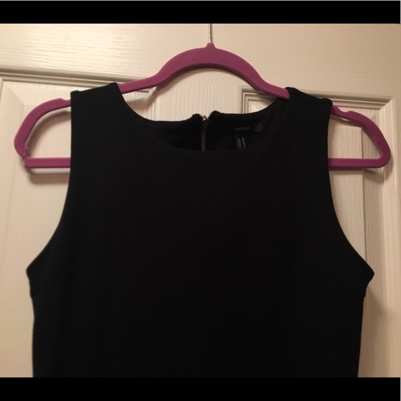 Little black dress - Picture 2 of 3